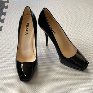 NEW Prada Vernice Sfumata Black Patent Pump 38.5